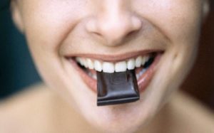 Cioccolato fondente salvadenti Studio Palmeri, dentista a Catania